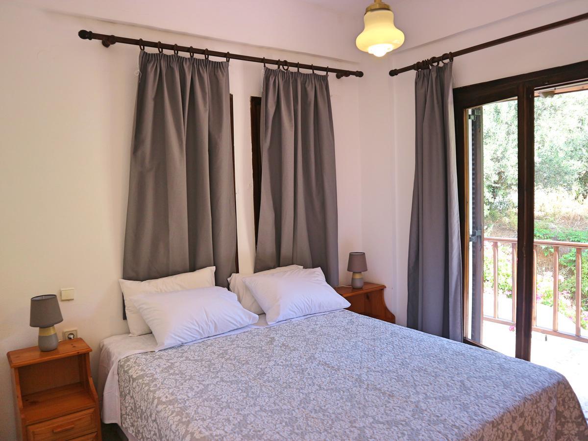 Oliaria Apartments Platanias  Ngoại thất bức ảnh