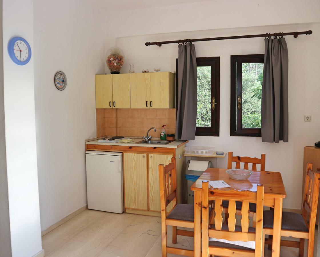 Oliaria Apartments Platanias  Ngoại thất bức ảnh