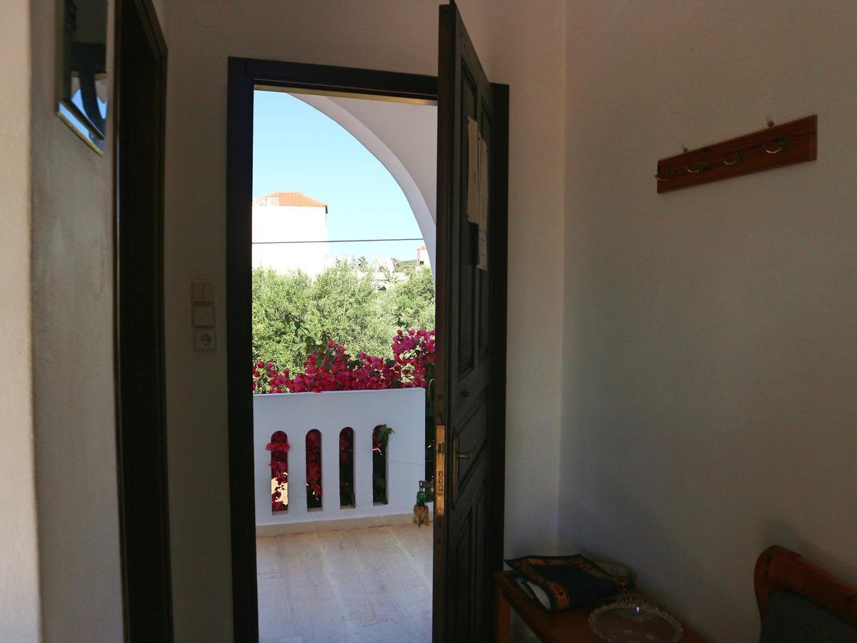 Oliaria Apartments Platanias  Ngoại thất bức ảnh